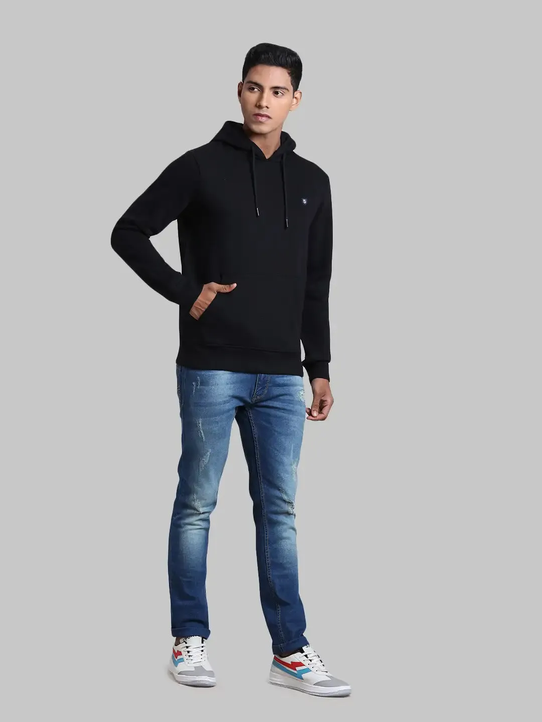 Men Black Tailored Fit Solid Cotton Full Sleeve Round Collar Sweatshirts