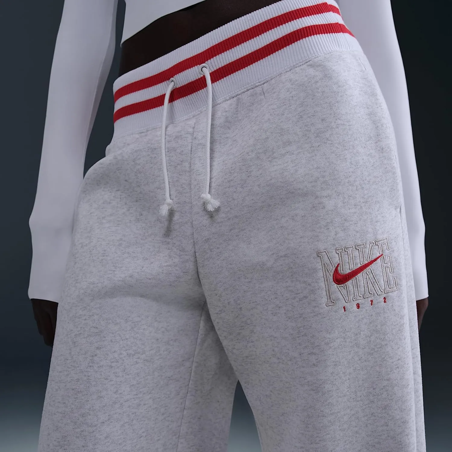 Nike Women's Sportswear Phoenix Fleece Graphic Wide Pants