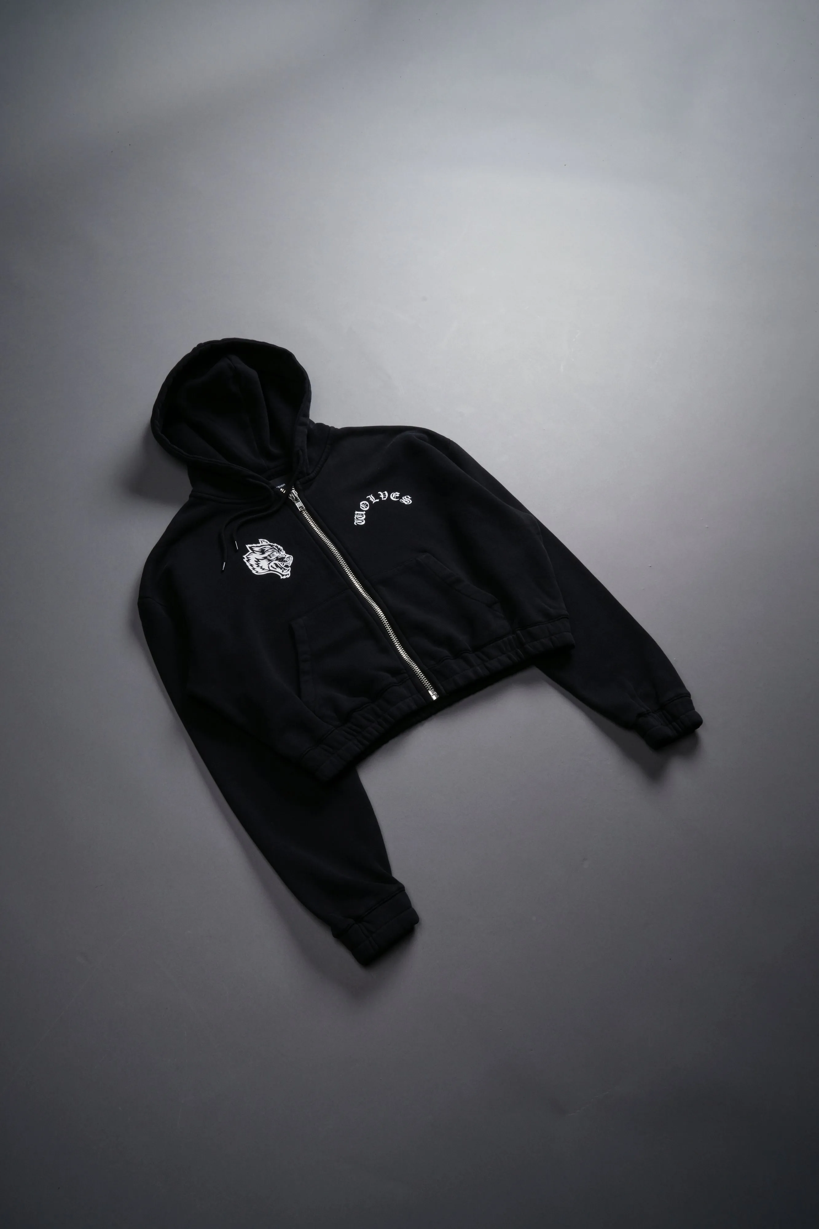 Wolf Chopper "Chambers" (Cropped) Zip Hoodie in Black